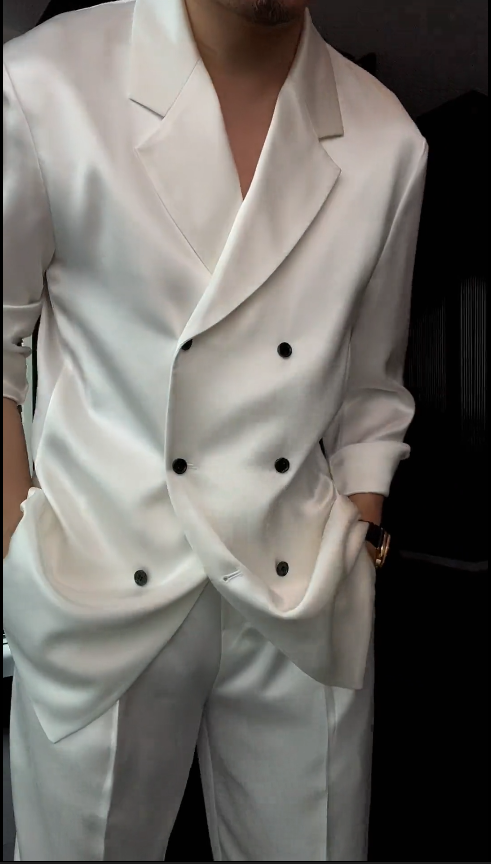 Luxury Silk Touch Business Suit (Spring & Summer Edition)